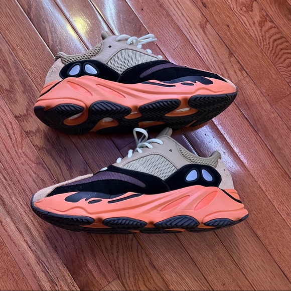 YEEZY 700 enflame amber - Picture 2 of 6